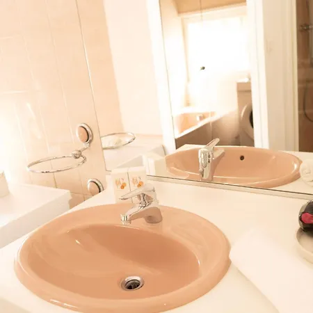 Maison Harmonie Et Jacuzzi *